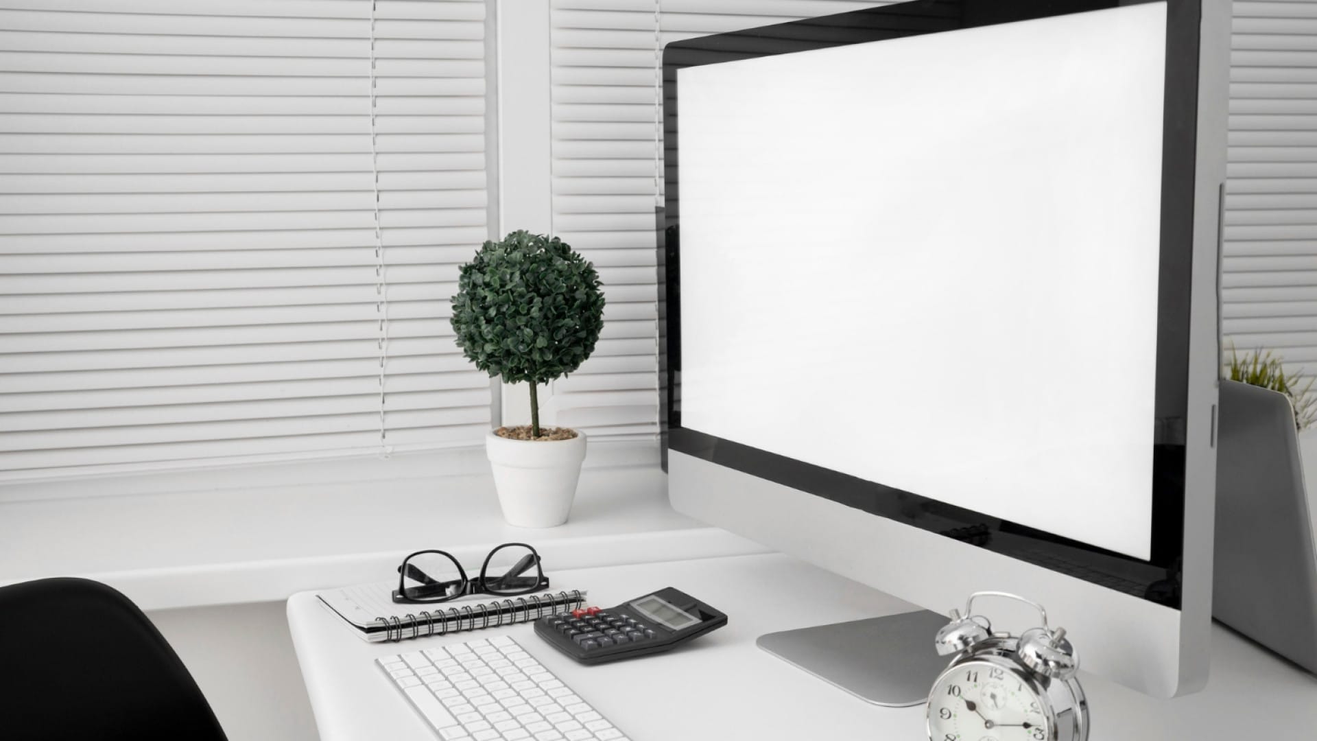 Futur des écrans : pourquoi les écrans haute résolution sont l'avenir du bureau ?